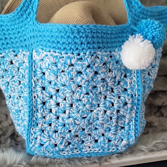 Handcrafted Blue Crochet Tote with Geometric Pattern - Picture 3 of 11